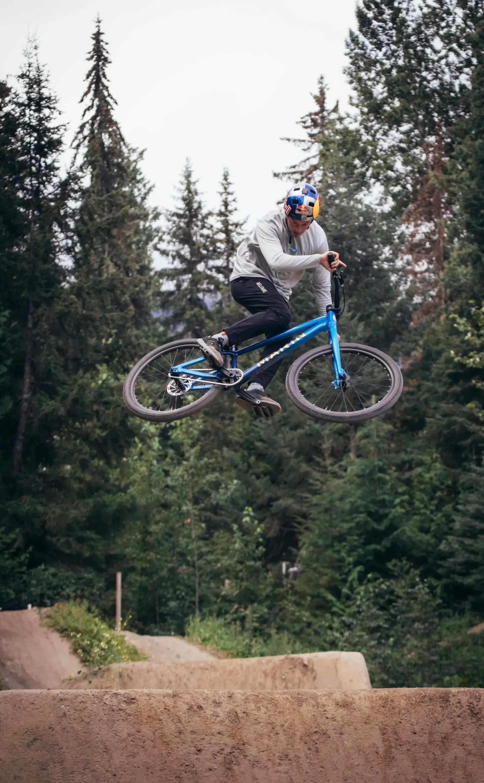 Mountain - Dirt Jump / Slopestyle thumbnail 6